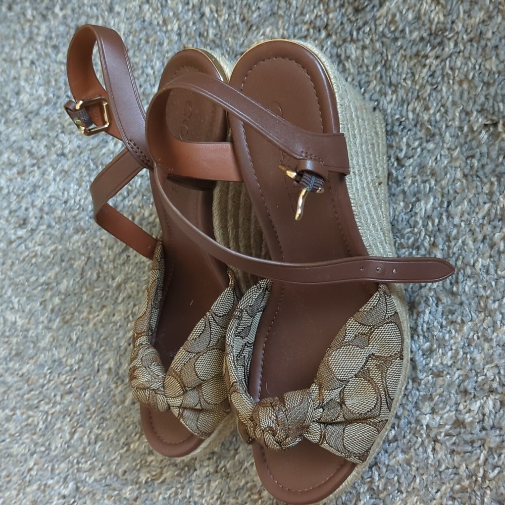 Coach sandals - Picture 2 of 3